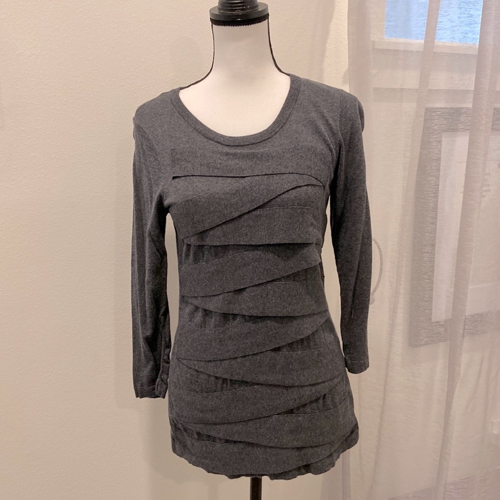 Vince Camuto grey diagonally layed top